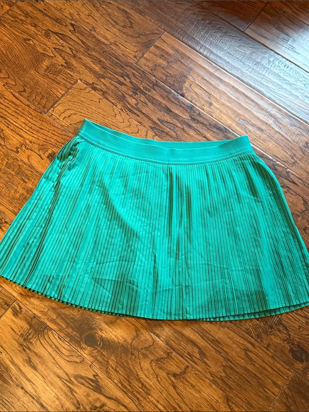 GAP fit Green Pleated golf/tennis/ pickle ball Skort